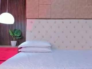 sophiiaa-jones on CamSoda 