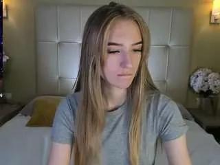 stacy-river on CamSoda 