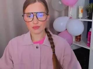 stacycruzen on CamSoda 