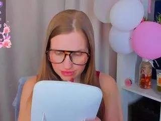 stacycruzen on CamSoda 