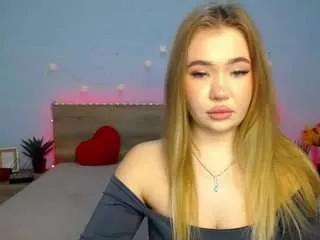 stacyyellig on CamSoda 
