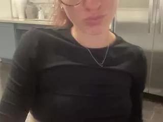 stassiethatsororitygirl on CamSoda 
