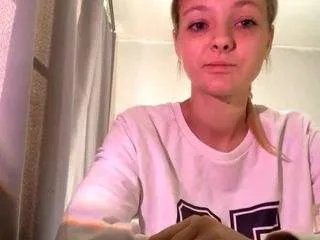 Offline stellamoore on CamSoda