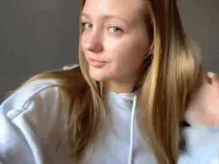 Offline stellamoore on CamSoda