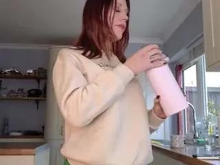 Freechat stripmequick on CamSoda