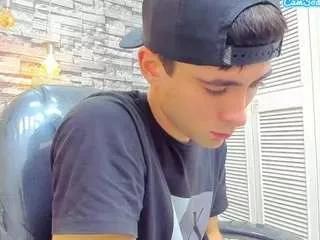 stud-foxx on CamSoda 