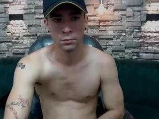 stud-foxx on CamSoda 