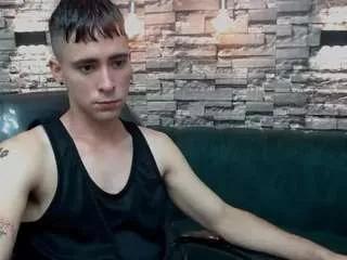 stud-foxx on CamSoda 