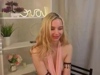 Freechat suncaso on CamSoda