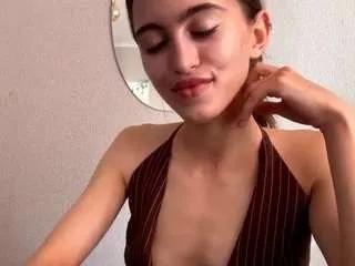 sunnivacrosier on CamSoda 