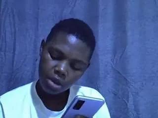 Freechat sweet-roxxy on CamSoda