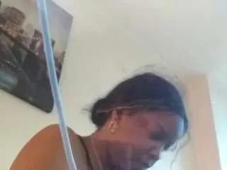 sweetnesssqueen on CamSoda 