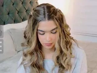 Offline sweettcamila699 on CamSoda