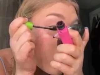 Freechat thelittlebambii on CamSoda