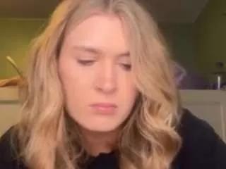 Freechat thelittlebambii on CamSoda