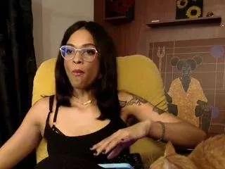 tiaramace on CamSoda 