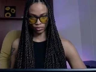 tiaramace on CamSoda 