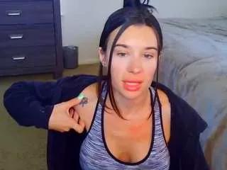 tighttinymilf on CamSoda 
