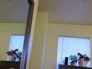 tighttinymilf on CamSoda 