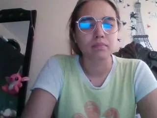 trianabell on CamSoda 