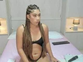 trishamoon on CamSoda 