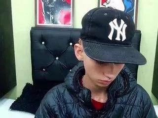 ttimy-x-boy on CamSoda 