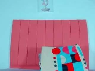 valenrose0 on CamSoda 