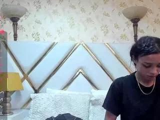valkiraa on CamSoda 