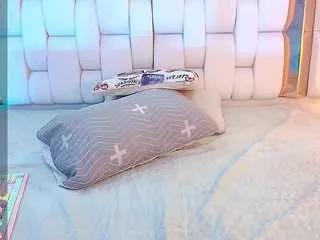 valkiria-moore on CamSoda 