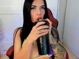 vanessavega on CamSoda 