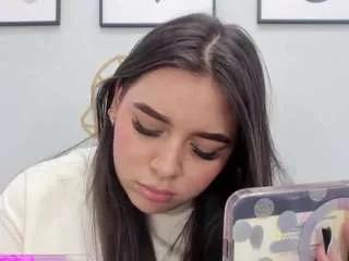 veroniica-lodgee on CamSoda 