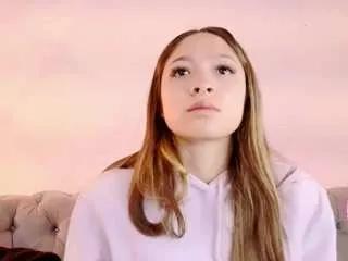 victoria-adams14 on CamSoda 