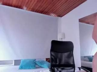 victoria-mooree on CamSoda 