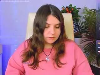 Freechat violashy on CamSoda