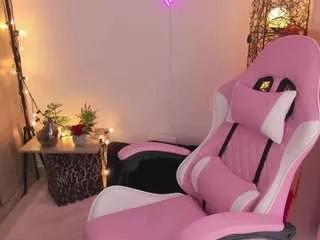 violet-ch on CamSoda 