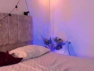 violet-chosk on CamSoda 