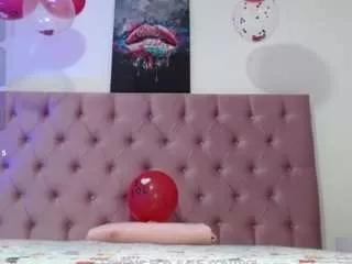 violeteevans on CamSoda 