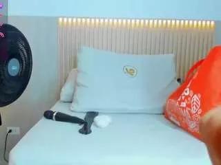 violetta-monnet on CamSoda 
