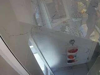 Freechat voyeurcam-casa-salsa-bathroom-10 on CamSoda