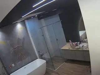 Freechat voyeurcam-casa-salsa-bathroom-4 on CamSoda