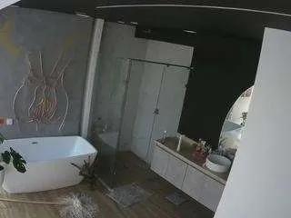 Freechat voyeurcam-casa-salsa-bathroom-4 on CamSoda