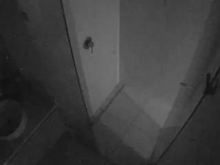 voyeurcam-casa-salsa-bathroom-7 on CamSoda 