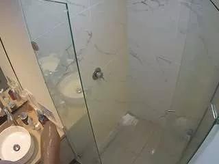 voyeurcam-casa-salsa-bathroom-7 on CamSoda 
