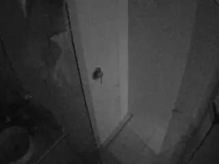 voyeurcam-casa-salsa-bathroom-7 on CamSoda 