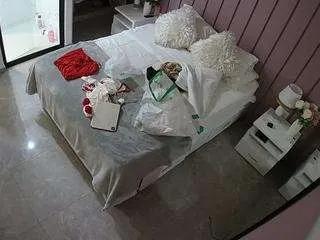 Freechat voyeurcam-casa-salsa-bedroom-7 on CamSoda