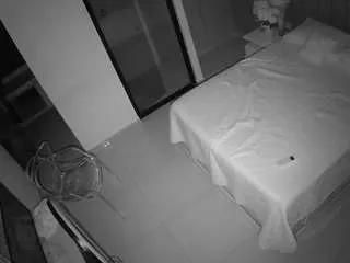 Freechat voyeurcam-casa-salsa-bedroom-7 on CamSoda