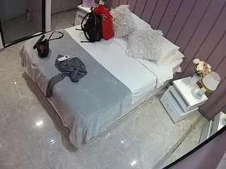 Freechat voyeurcam-casa-salsa-bedroom-7 on CamSoda