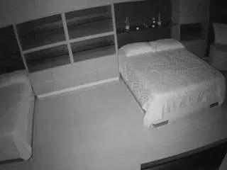 voyeurcam-casa-salsa-versus-room on CamSoda 