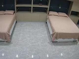 voyeurcam-casa-salsa-versus-room on CamSoda 