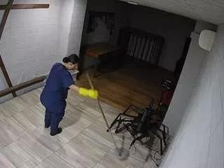 voyeurcam-jb-domination-1 on CamSoda 